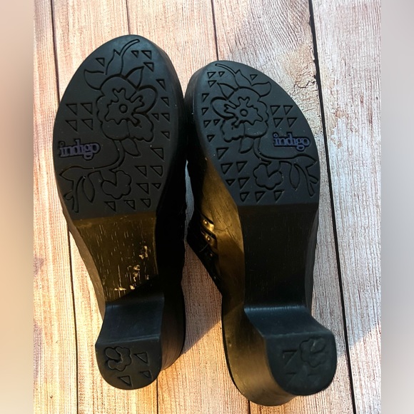 Clarks Indigo Clogs - Picture 4 of 10